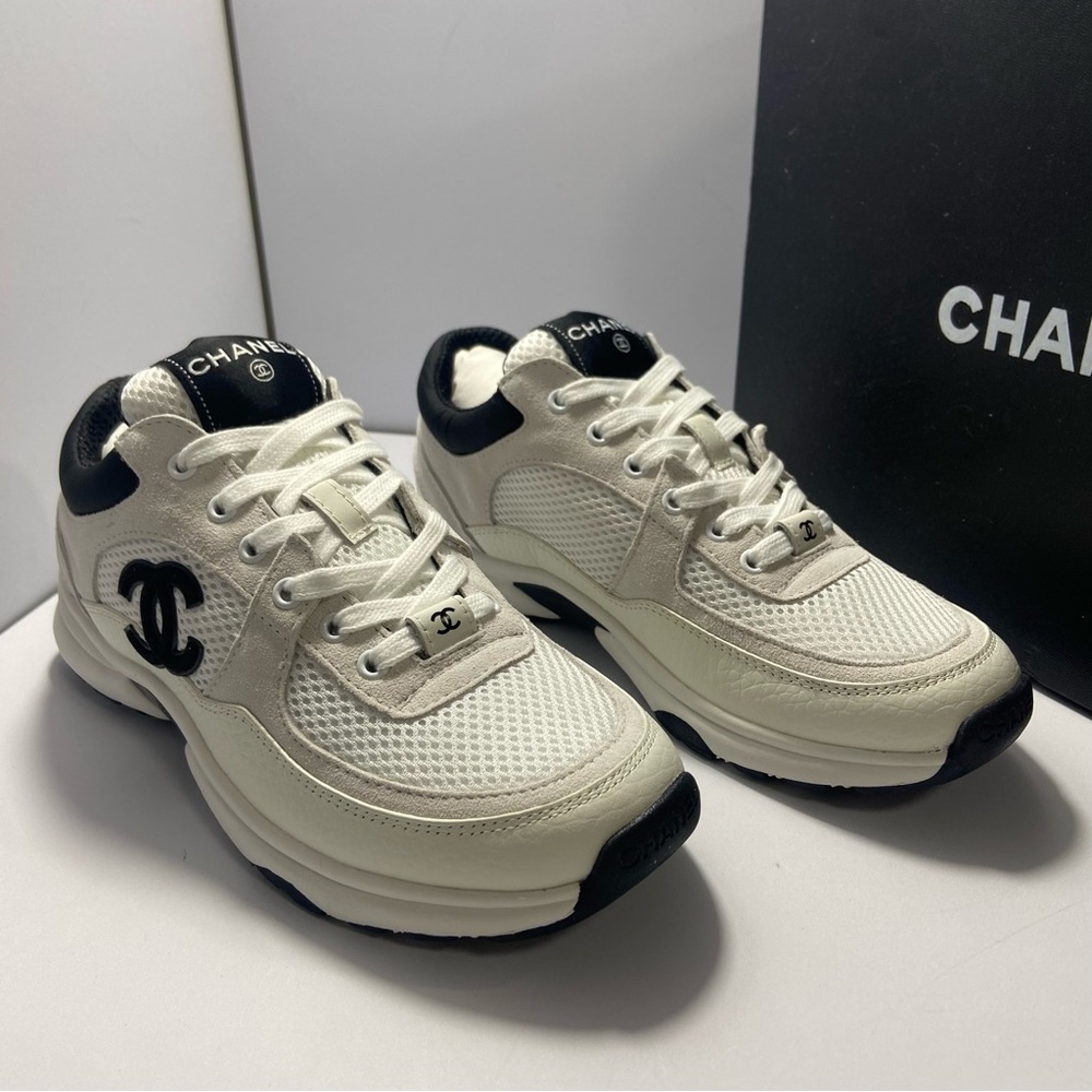 CHANEL Sneakers